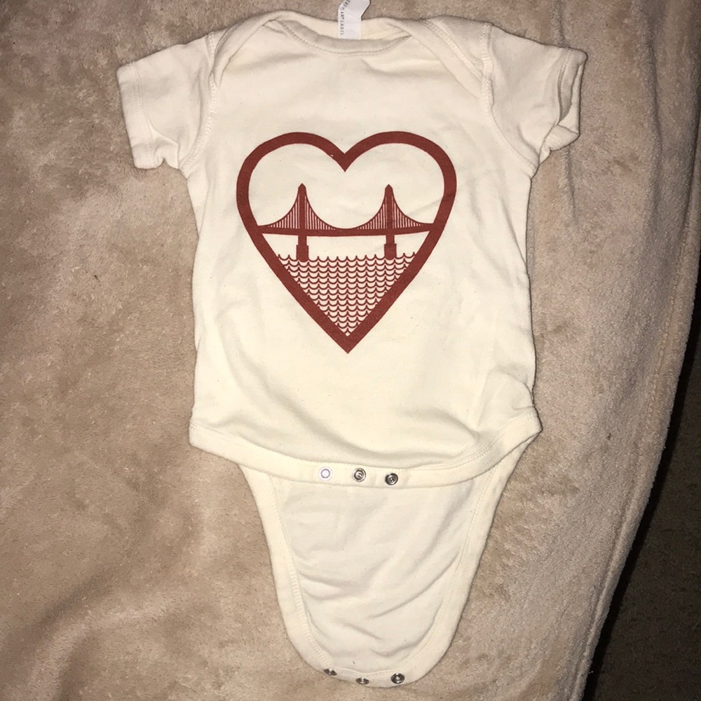 Rabbit 🐇 skins 12M onesie cream / red
